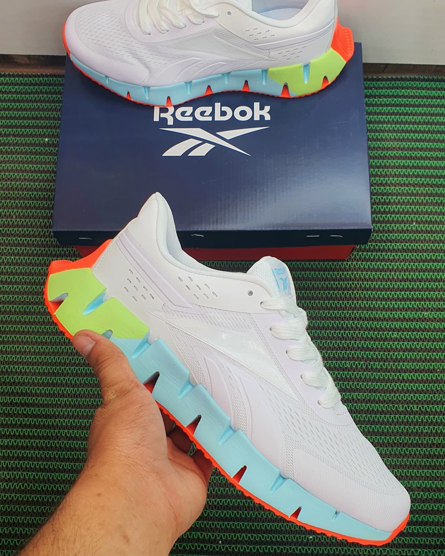 Reebok Zig Daynamica White - First Copy 7A Sneakers - ShoesBox India